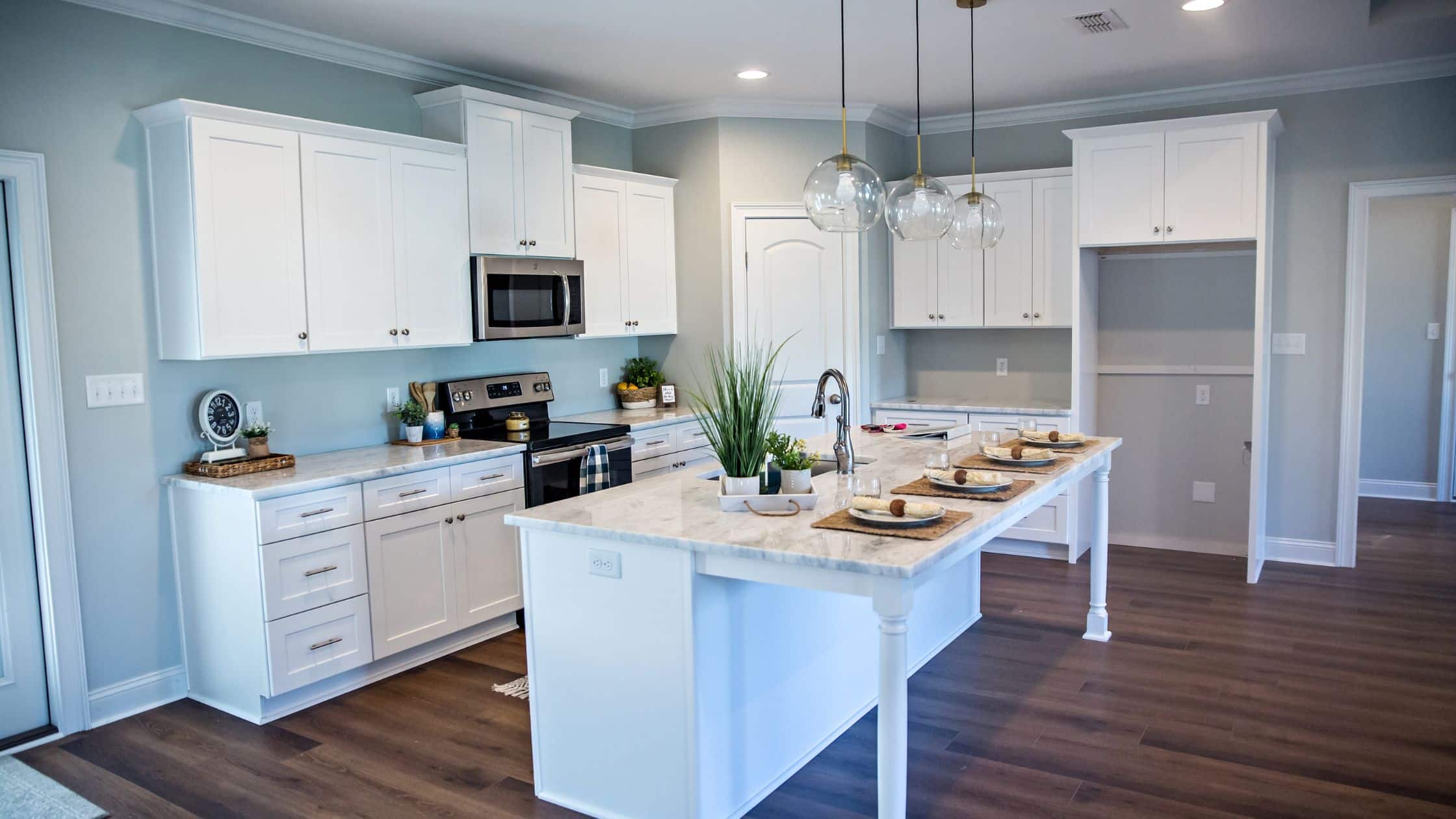 Kitchen Elegance in New Jersey: Embrace Bliss with Engineered Stone ...